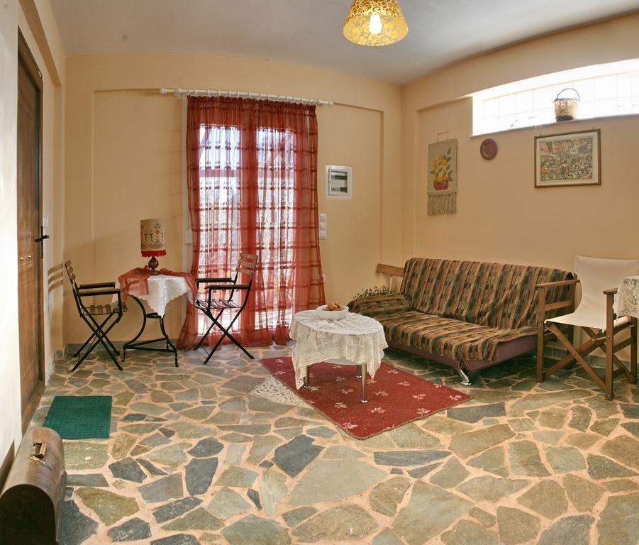 Evaland Traditional Houses Tarti الغرفة الصورة